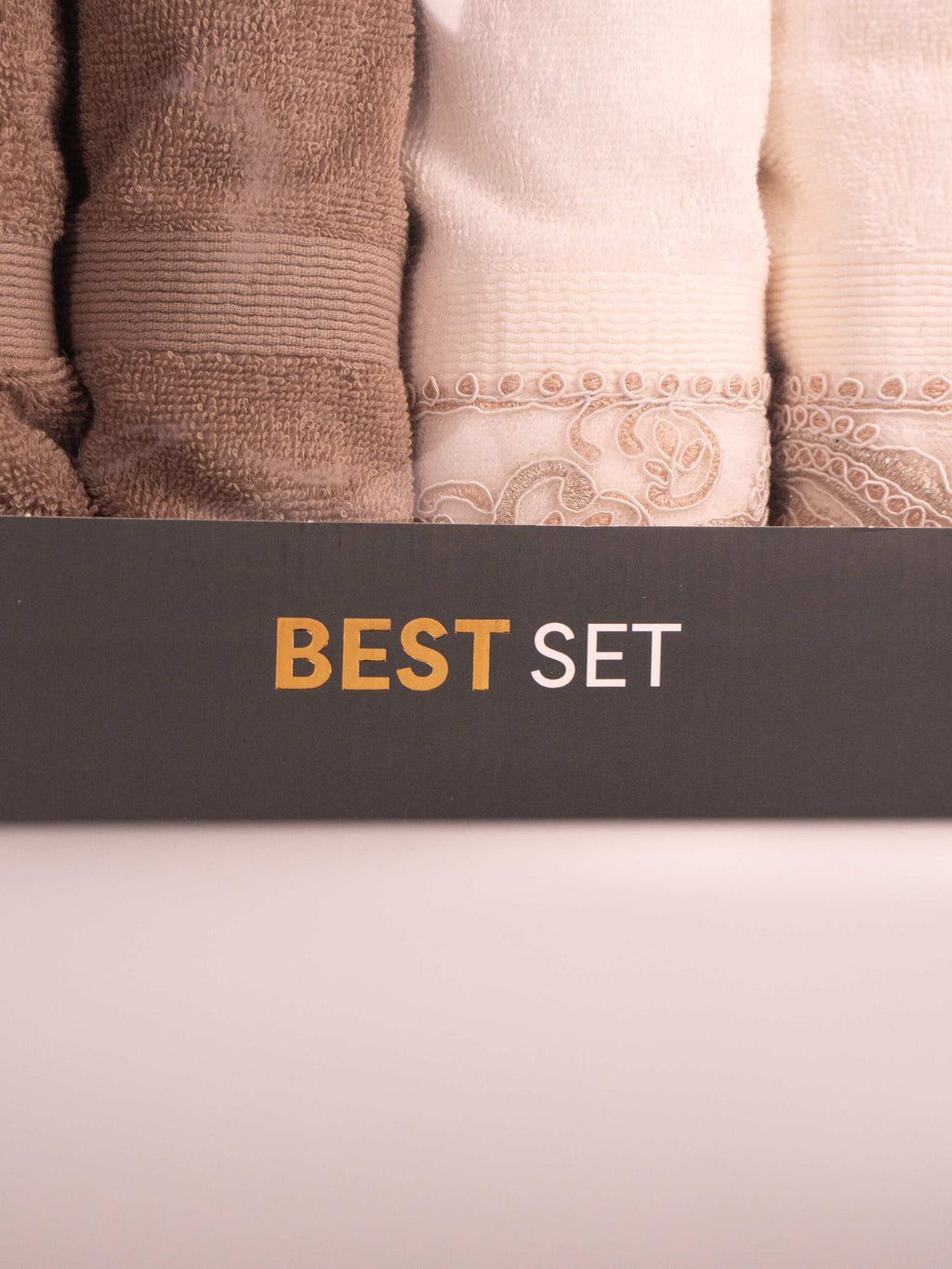 Best Set kahve krem havlu seti bordür detayı